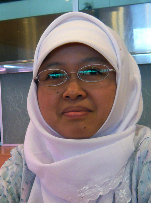 Dr. Eng Reni Desmiarti,ST.MT, Raih Juara I Dosen Berprestasi KOPERTIS X