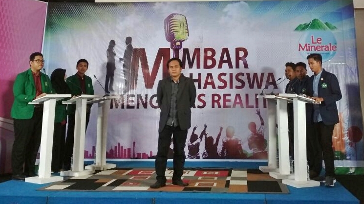 Tim Debat Fakultas Hukum Universitas Bung Hatta Tampil di Acara Mimbar Mahasiswa Padang TV