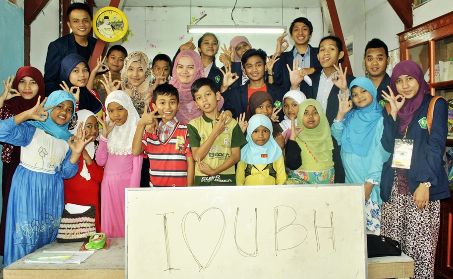 Tebarkan Ilmu, Mahasiswa KKN-PPM UBH Terjun Ke Sekolah