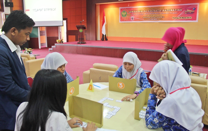 Asah Matematika, HMPS PMat UBH Gelar Permainan Domino Edukatif