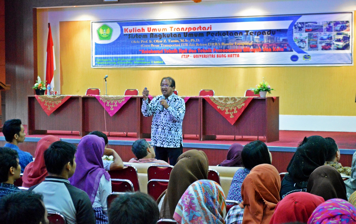 Jurusan PWK Universitas Bung Hatta Selenggrakan Kuliah Umum Transportasi