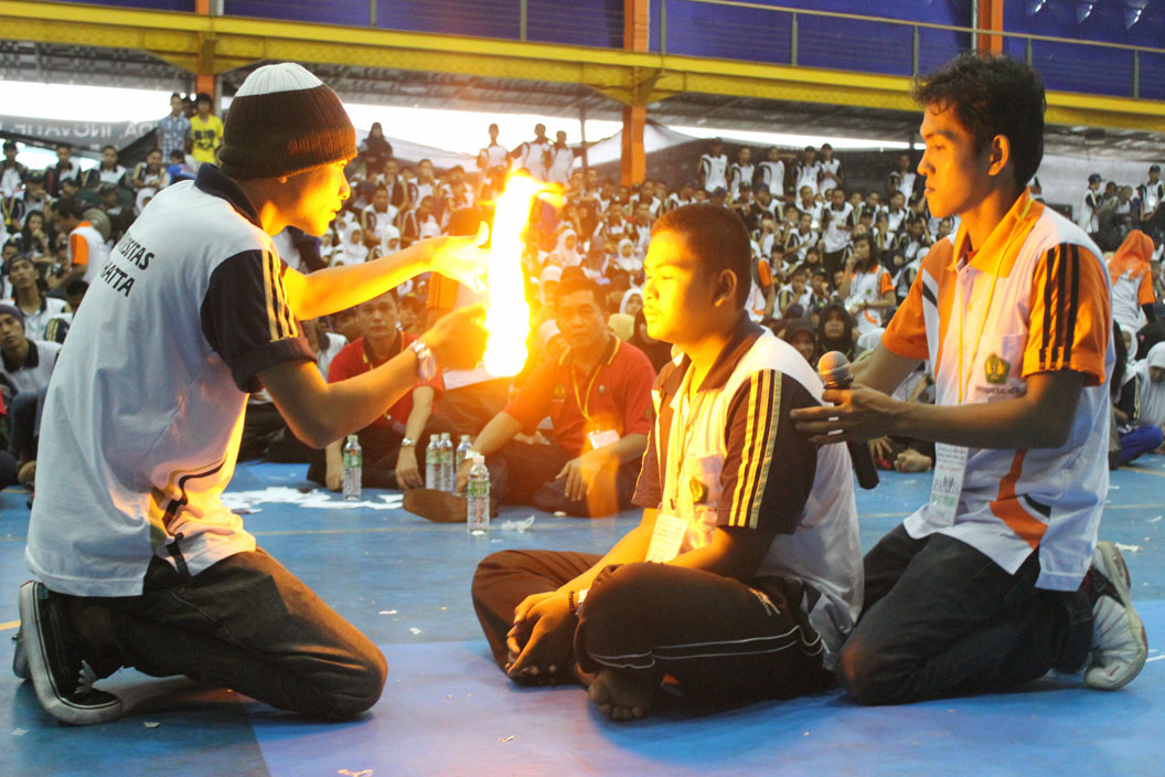 Farel, Pesulap Muda Bung Hatta