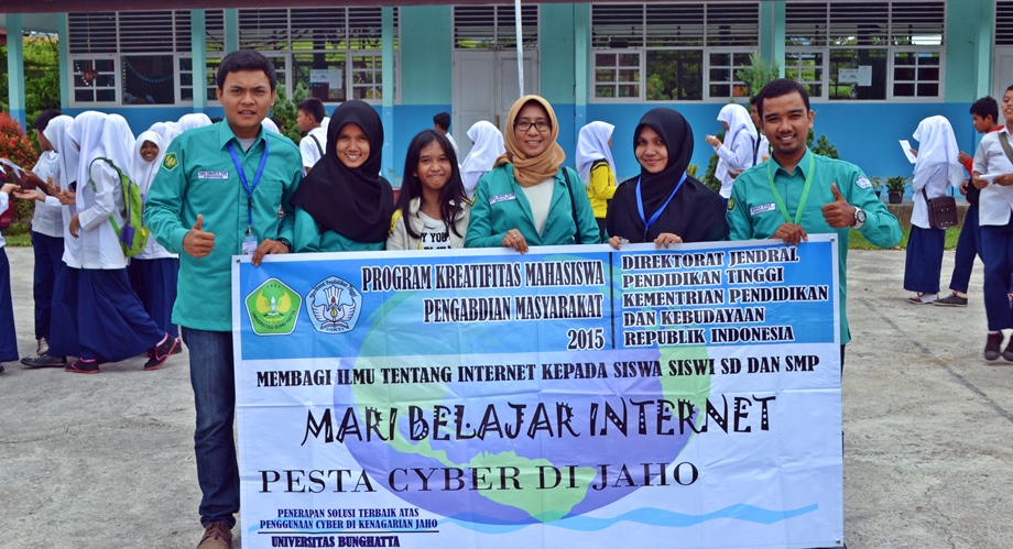Mahasiswa Hukum UBH Lakukan Sosilaisasi Pengunaan Internet Positif di Nagari Joho.