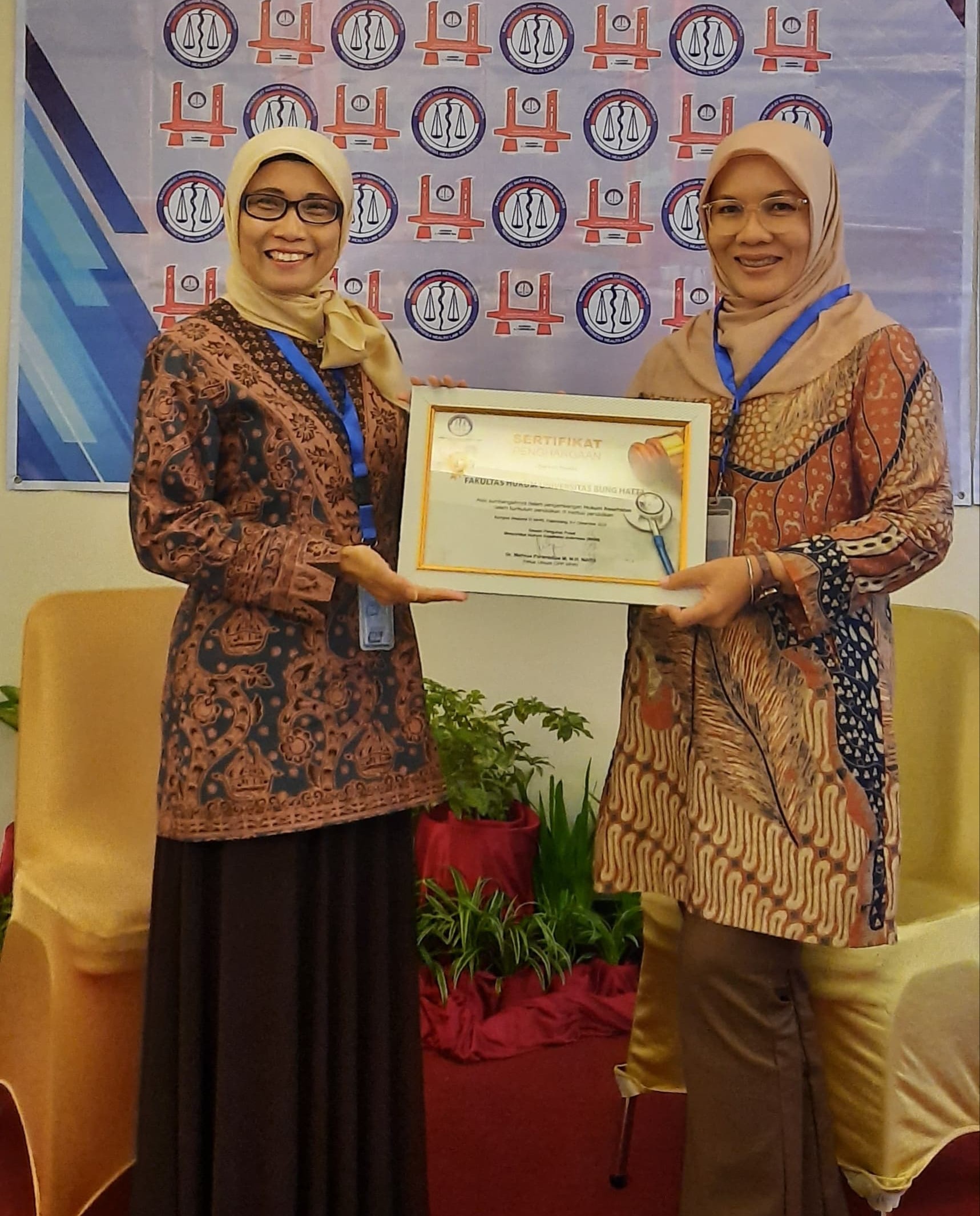 Fakultas Hukum Universitas Bung Hatta Raih Penghargaan atas Peran Aktif dalam Pengembangan Kurikulum Pendidikan Hukum Kesehatan