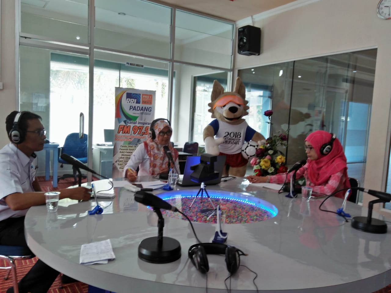 Pakar Hukum dan Ketua Prodi Ilmu Hukum Program Pascasarjana UBH Diundang sebagai Narasumber di RRI Padang