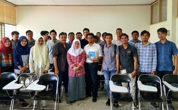 Mahasiswa FTI Masuk Bengkel Literasi