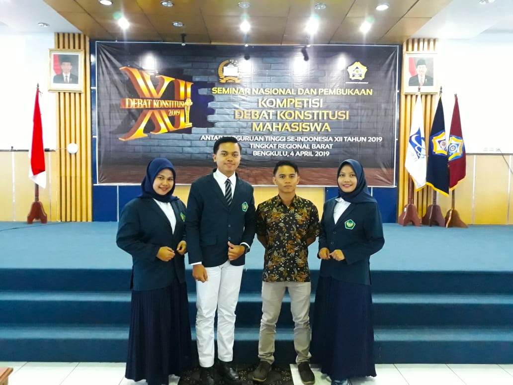 Tim Debat Fakultas Hukum Universitas Bung Hatta Tampil dalam Kompetisi Debat Konstitusi Mahasiswa Antar Perguruan Tinggi se-Indonesia XII (4-6/4/19) di Universitas Bengkulu
