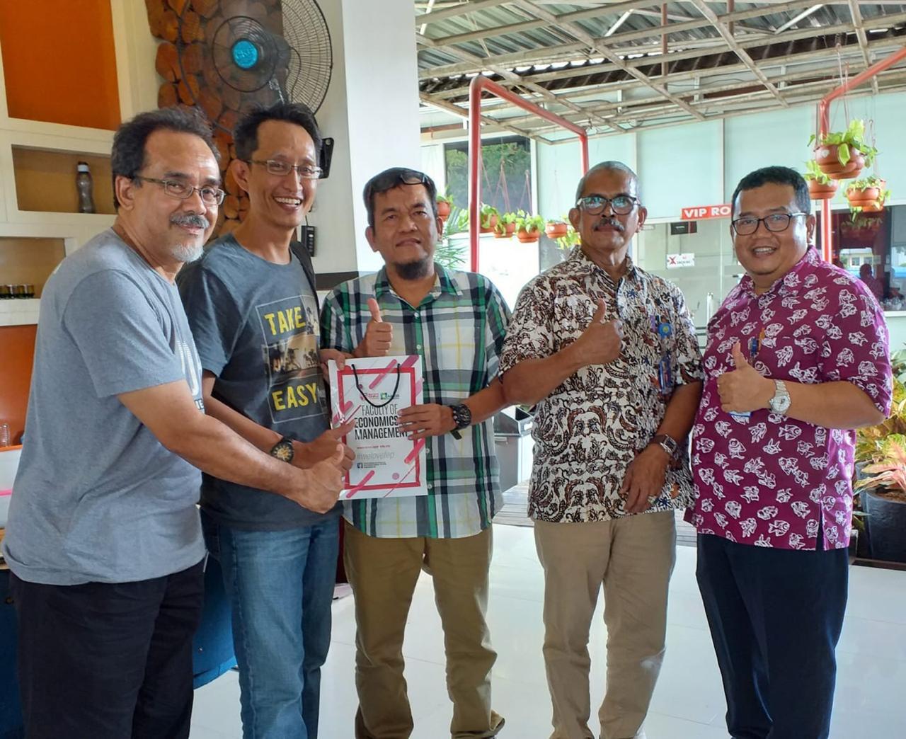 Dua Profesor dari UPM Berkunjung ke Program Pascasarjana Universitas Bung Hatta