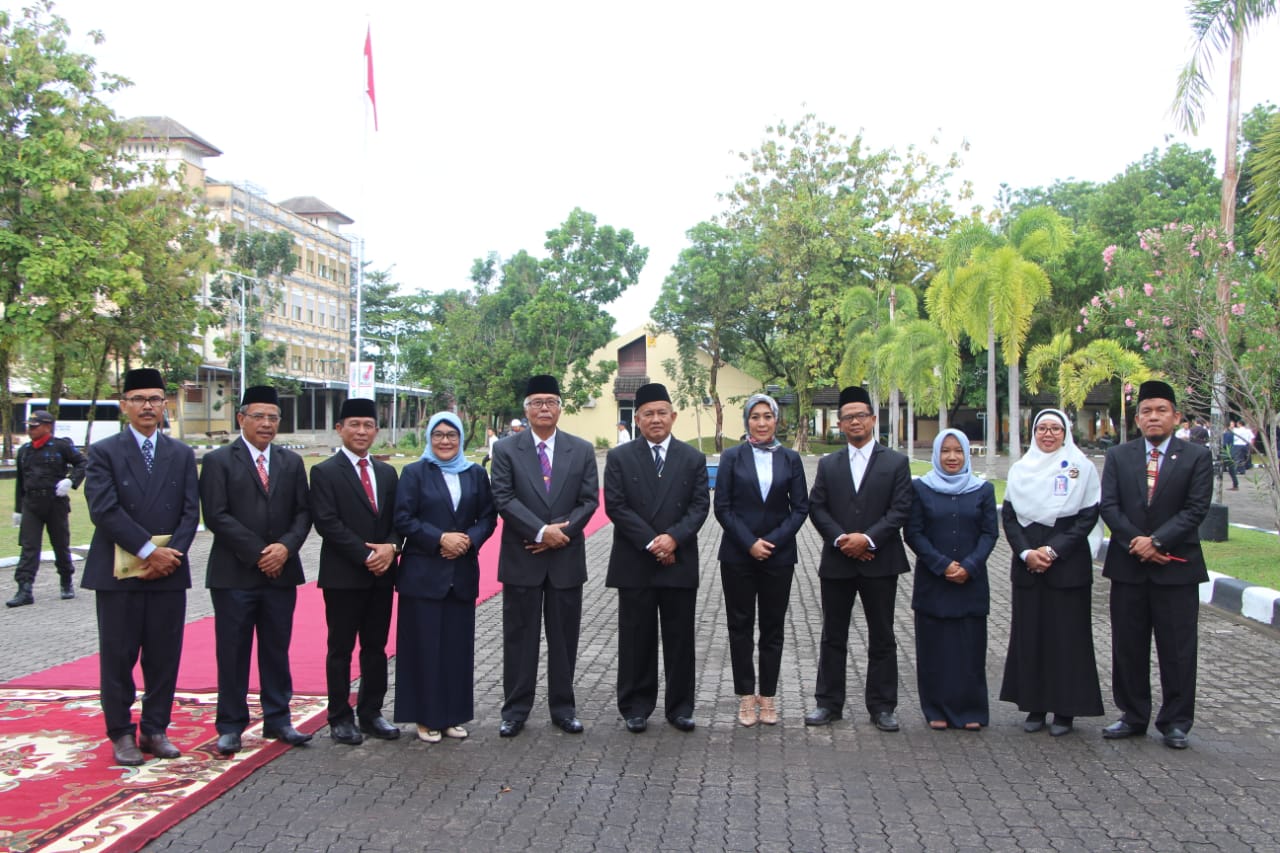 Keluarga Besar Universitas Bung Hatta Peringati HUT Kemerdekaan RI ke-74