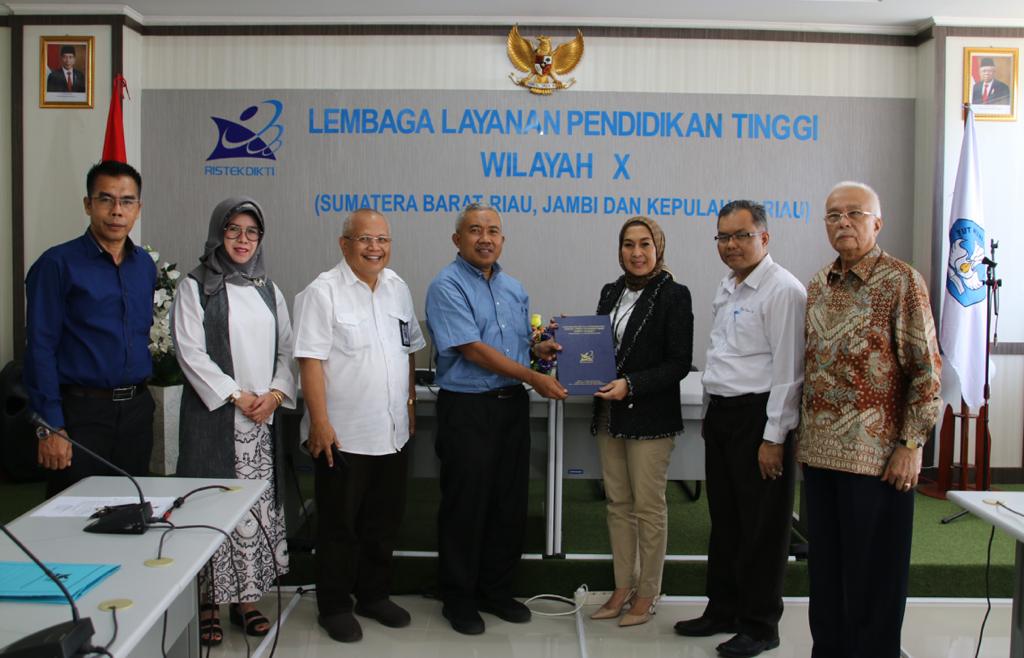 Prof. Dr. Diana Kartika, Guru Besar di Bidang Pendidikan Bahasa Jepang