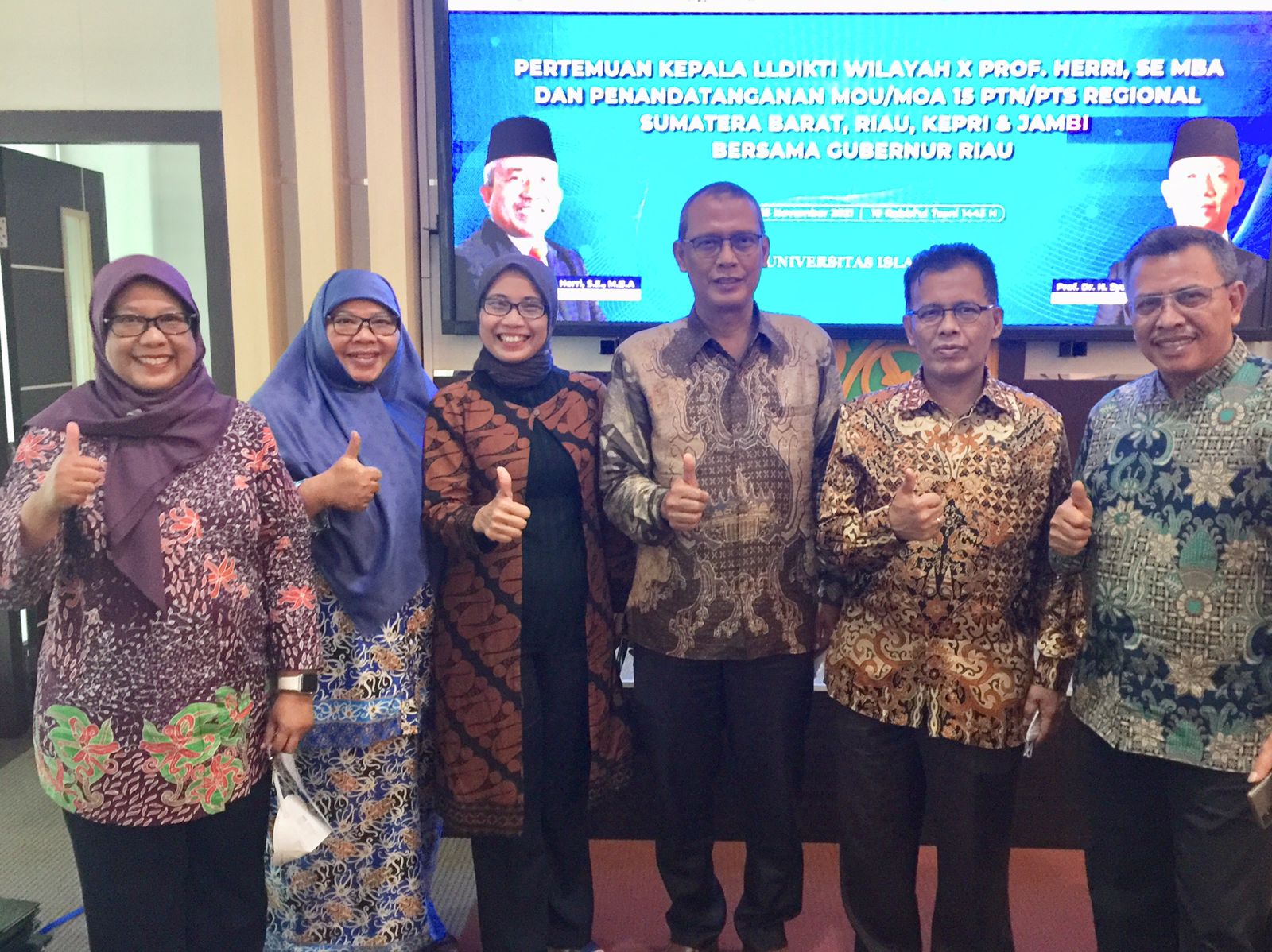 Universitas Bung Hatta Tanda Tangani MoU dan MoA dengan UIR Pekanbaru dan STT Dumai