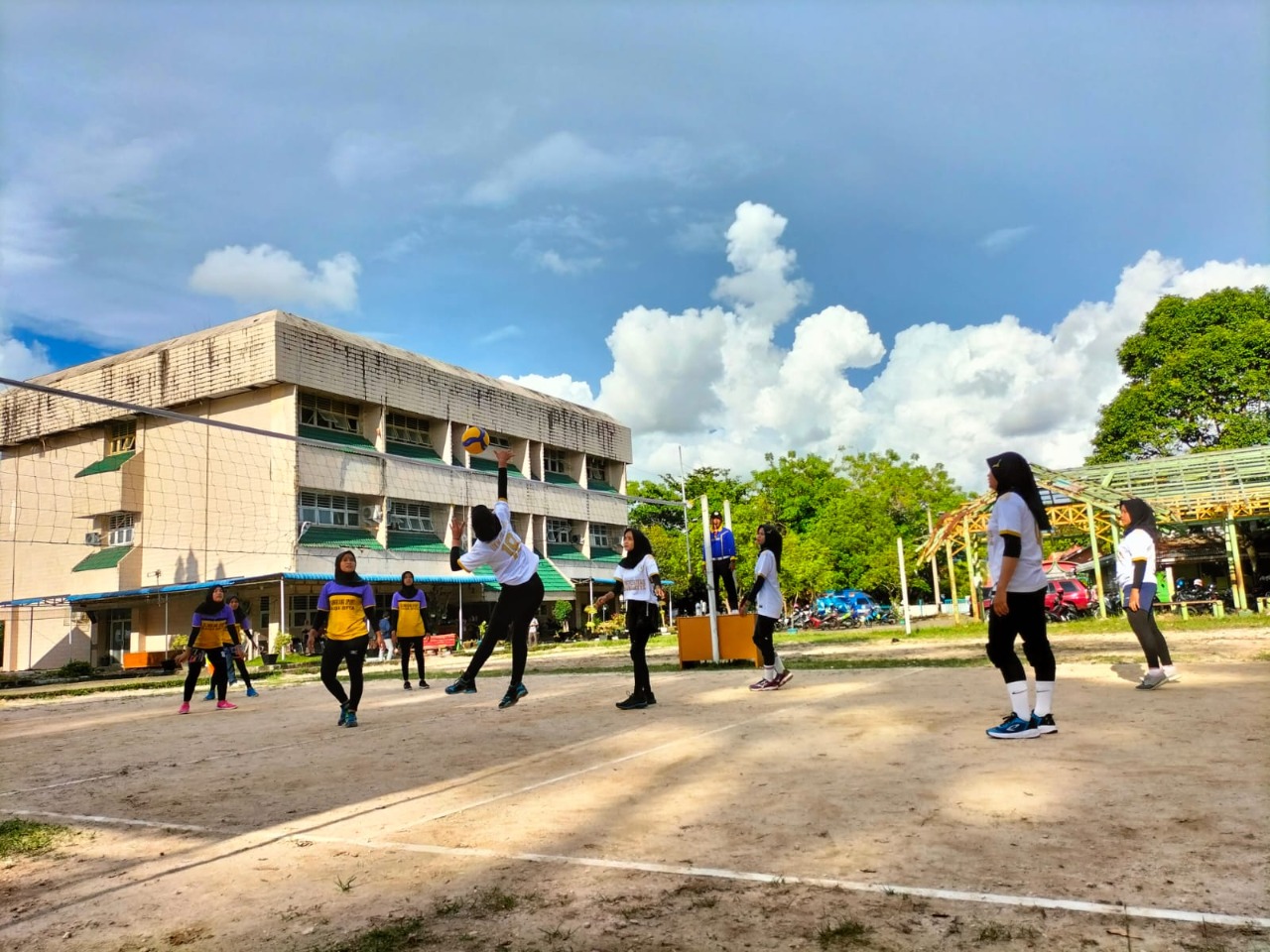 UKM Olahraga Proklamator Gelar Turnamen Bola Volly Tingkat LLDIKTI Wilayah X