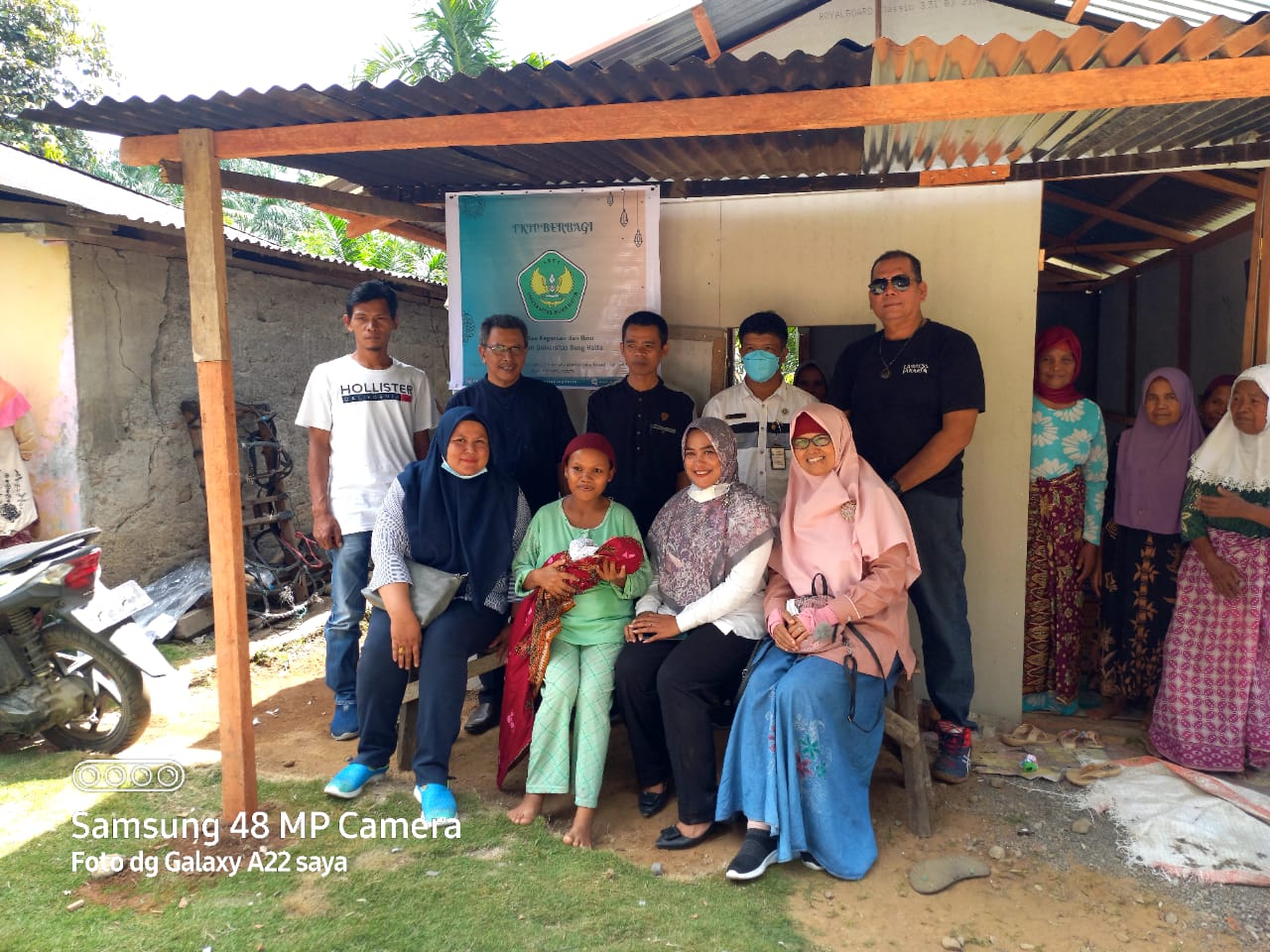 Lagi, FKIP Universitas Bung Hatta Bangun Huntara bagi Masyarakat Kab. Pasaman