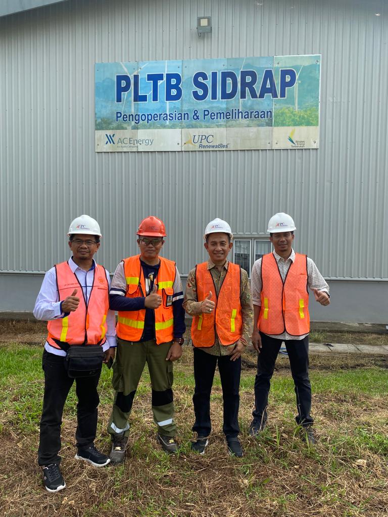 Wakil Rektor 3 Universitas Bung Hata beserta Kadis ESDM Prov Sumbar Kunjungi PLTB SIDRAP Sulawesi Selatan