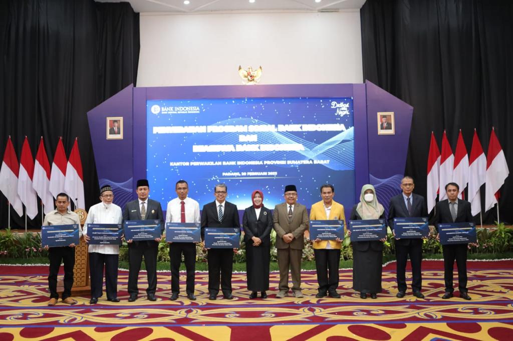 Rektor Universitas Bung Hatta Hadiri Pengukuhan Kepala Perwakilan Bank Indonesia Provinsi Sumbar dan Penyerahan Beasiswa BI kepada Mahasiswa