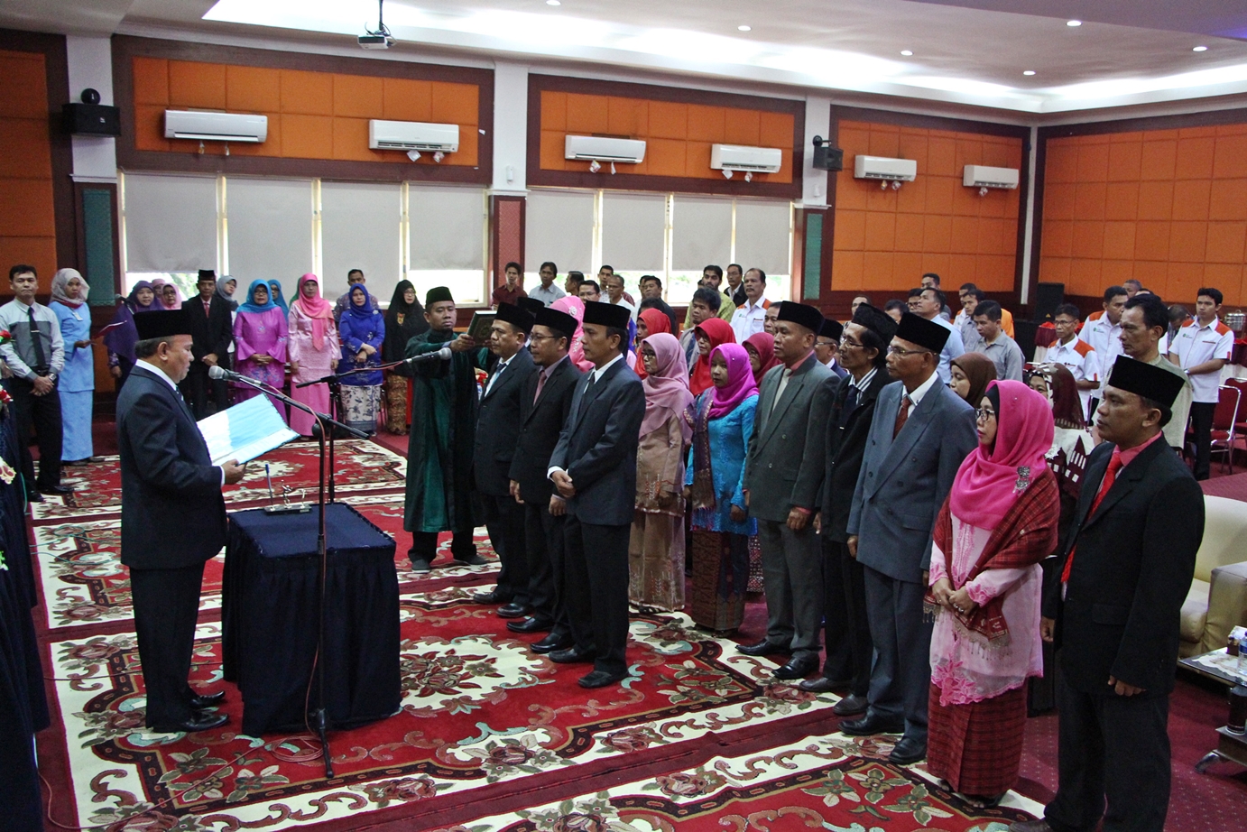 Rektor Universitas Bung Hatta Lantik 21 Pejabat Struktural Akademik