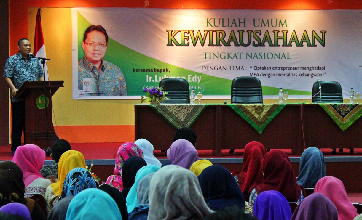 Kuliah Umum Kewirausahaan: Indonesia Harus Menghadapai MEA 2015