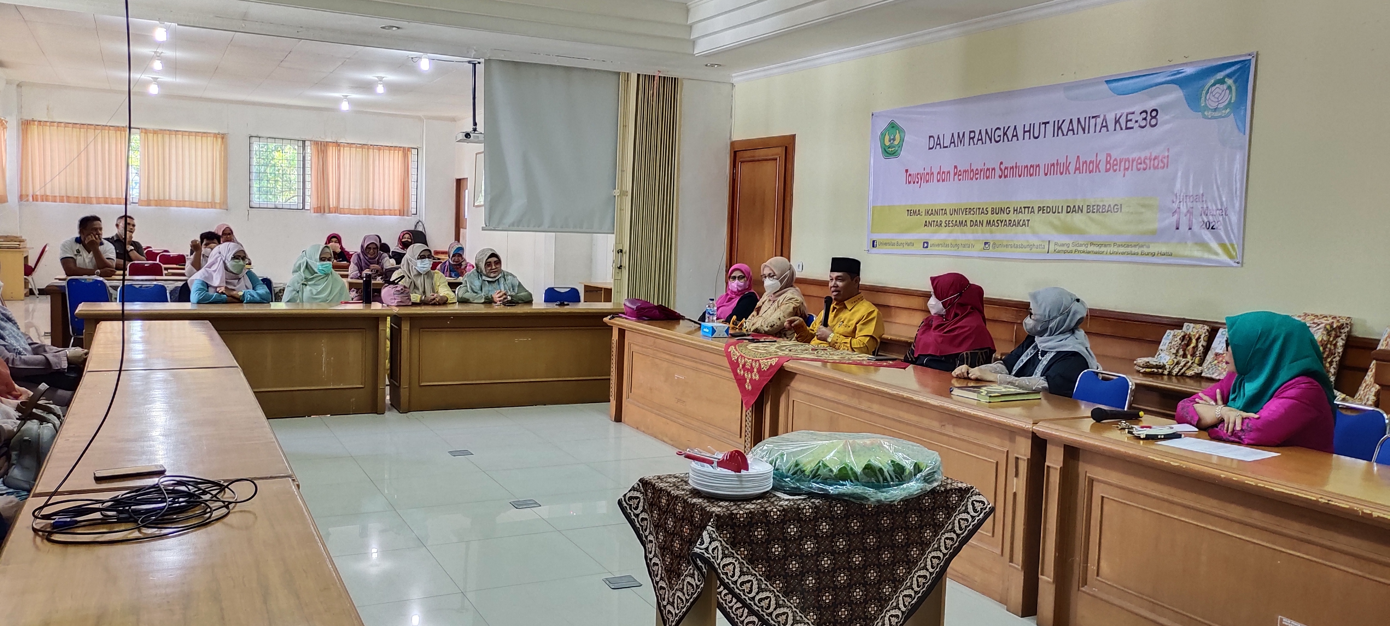 Peringati HUT ke-38, Ikanita Universitas Bung Hatta Sukses Menggelar Tausiyah dan Aksi Peduli Sosial