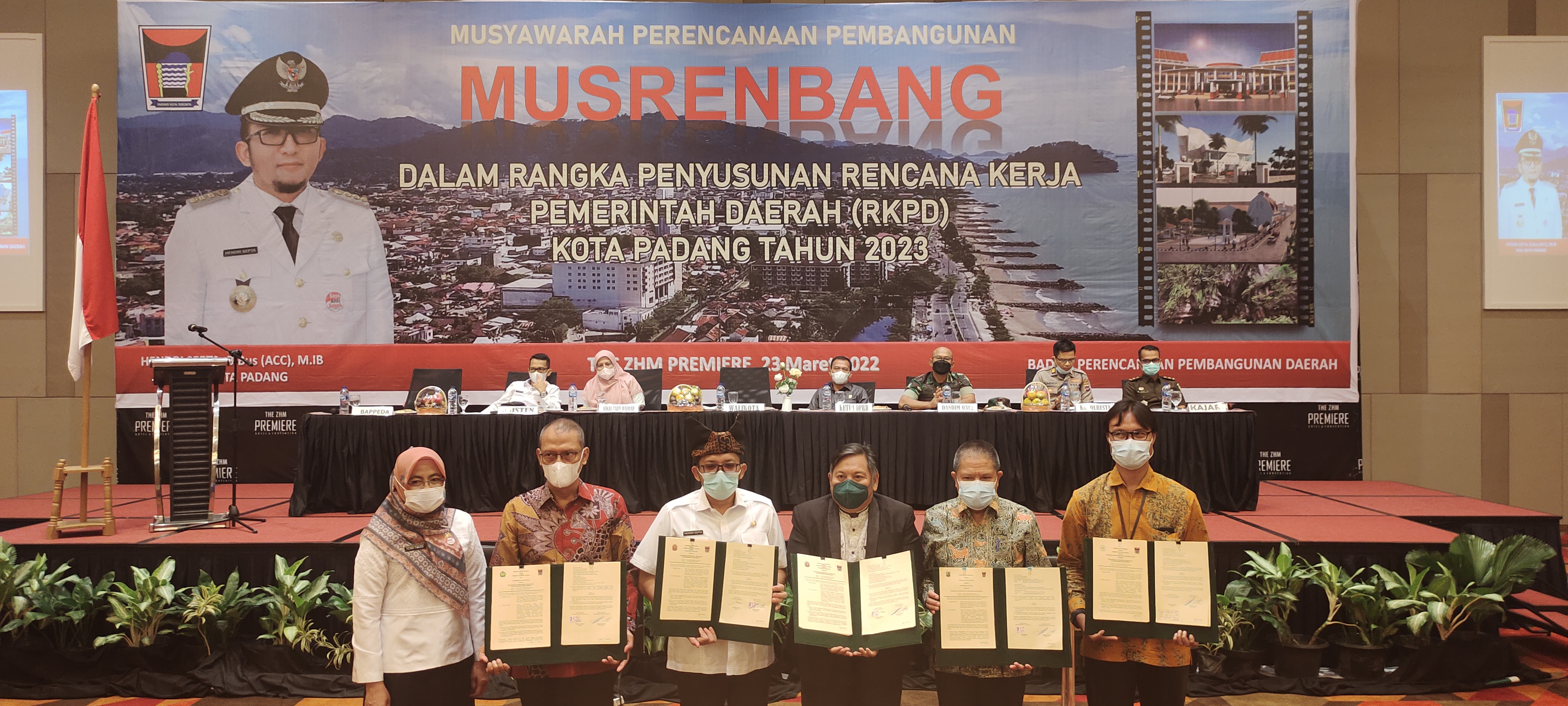 Rektor Universitas Bung Hatta Menandatangani Perjanjian Kerja Sama dengan Pemko Padang