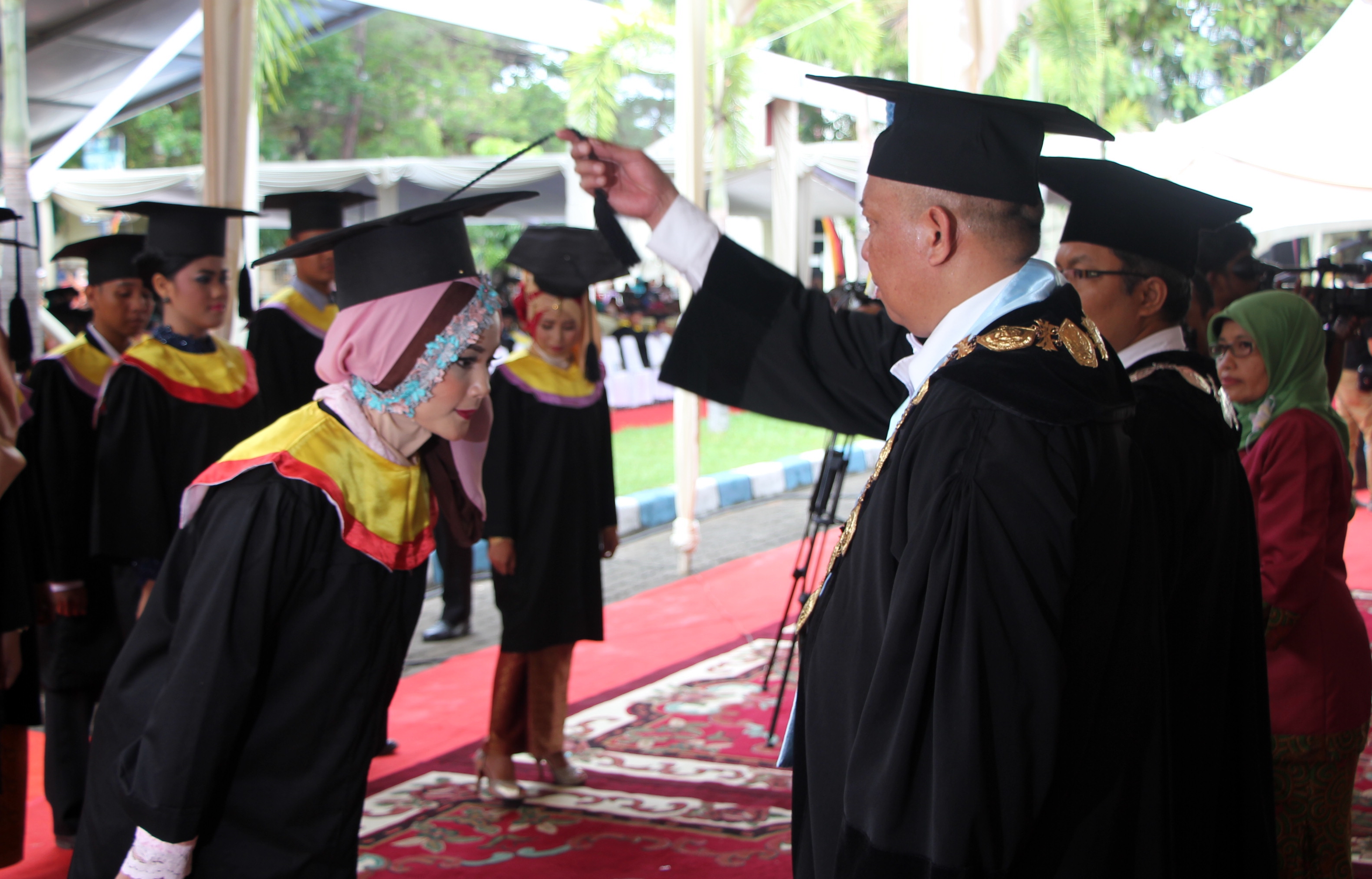 Rektor Sampaikan Ragam Prestasi Universitas Bung Hatta di Wisuda ke-65