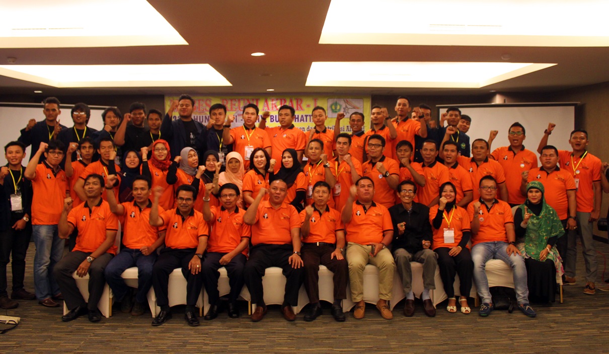 Rektor UBH Buka Mubes dan Reuni Akbar Alumni Teknik Industri UBH