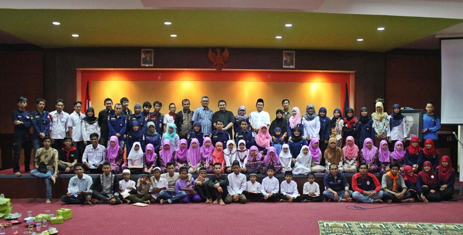 UKM Pramuka dan UKM KSR-PMI Prokamator Gelar Buka Bersama Anak Yatim