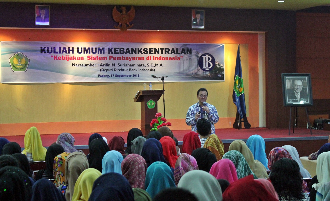 Deputi Direktur Bank Indonesia Beri Kuliah Mahasiswa Fakultas Ekonomi