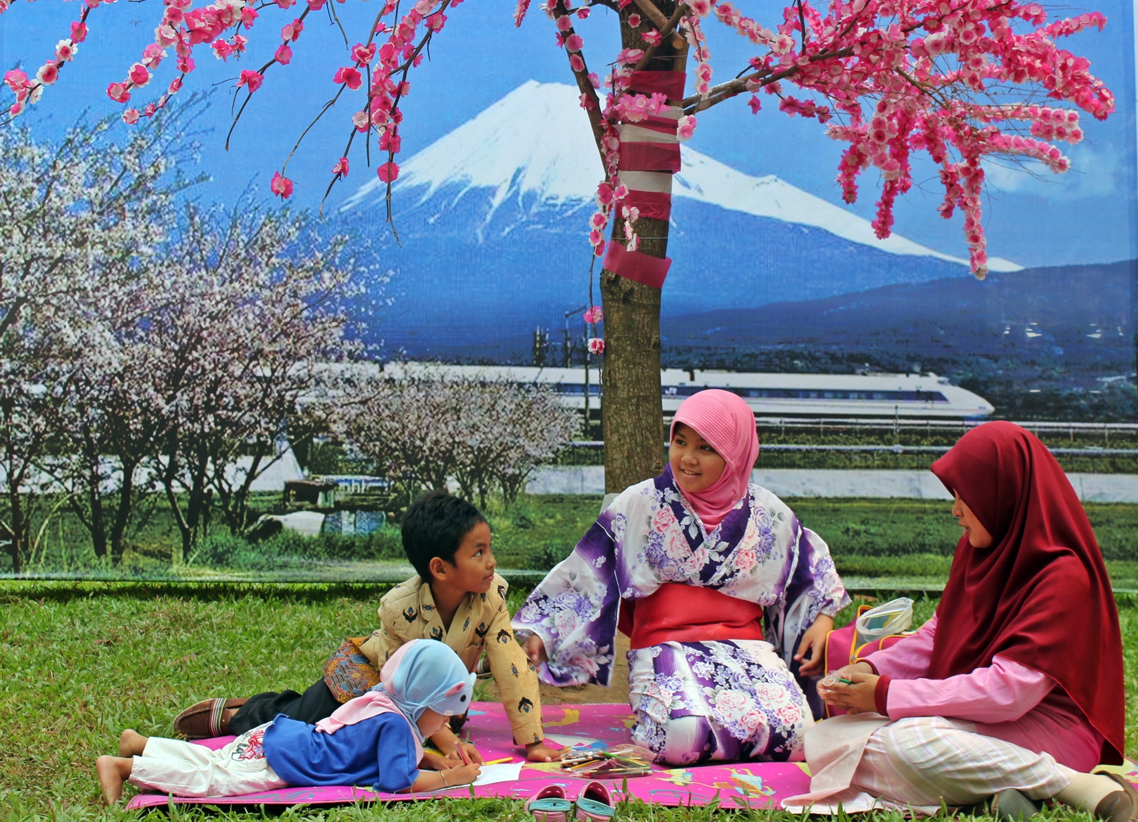 Seminar Nasional 25 Tahun Jurusan Sastra Asia Timur Universitas Bung Hatta