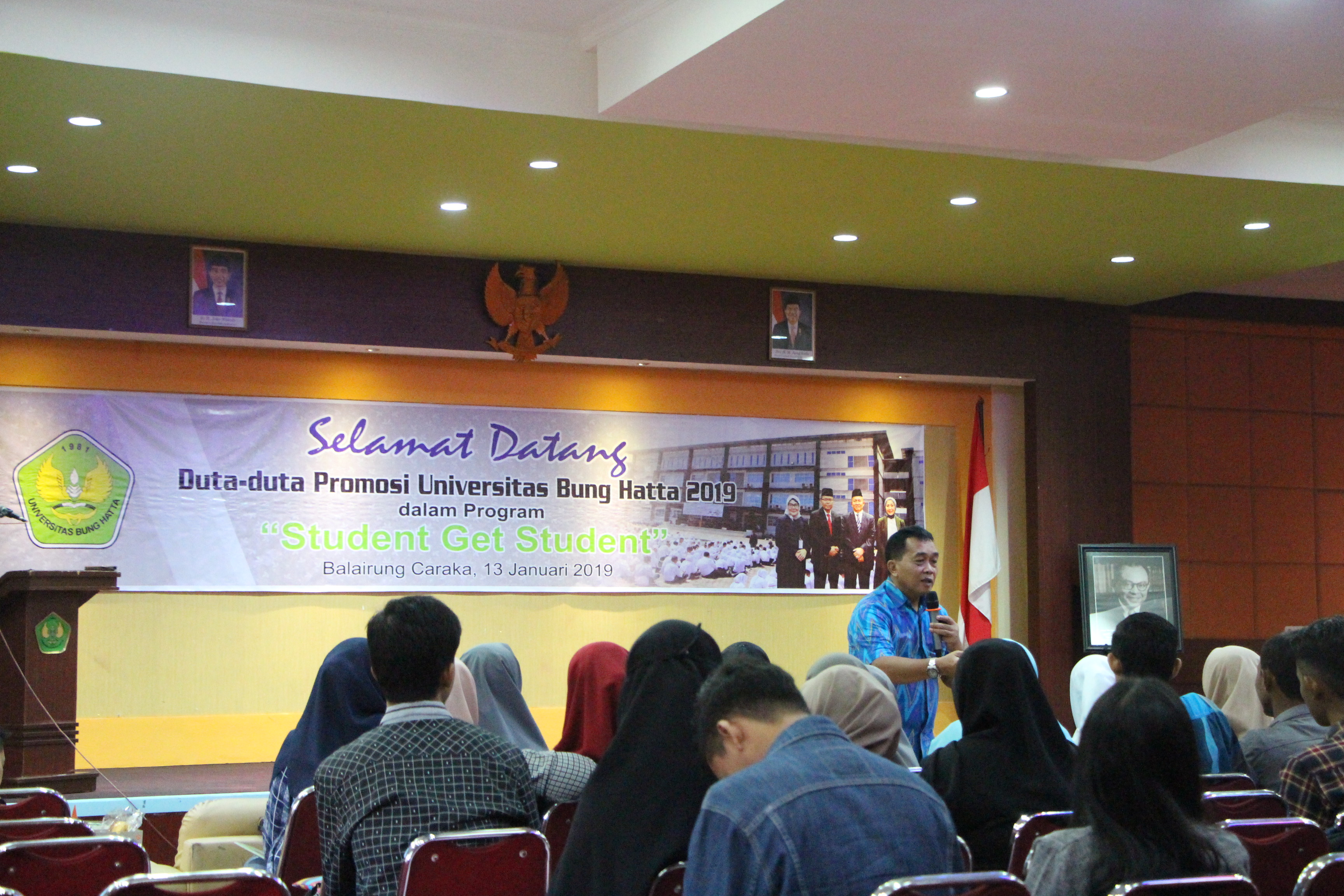 Tim Promosi 2019 Universitas Bung Hatta Sosialisasikan Program Student Get Student[