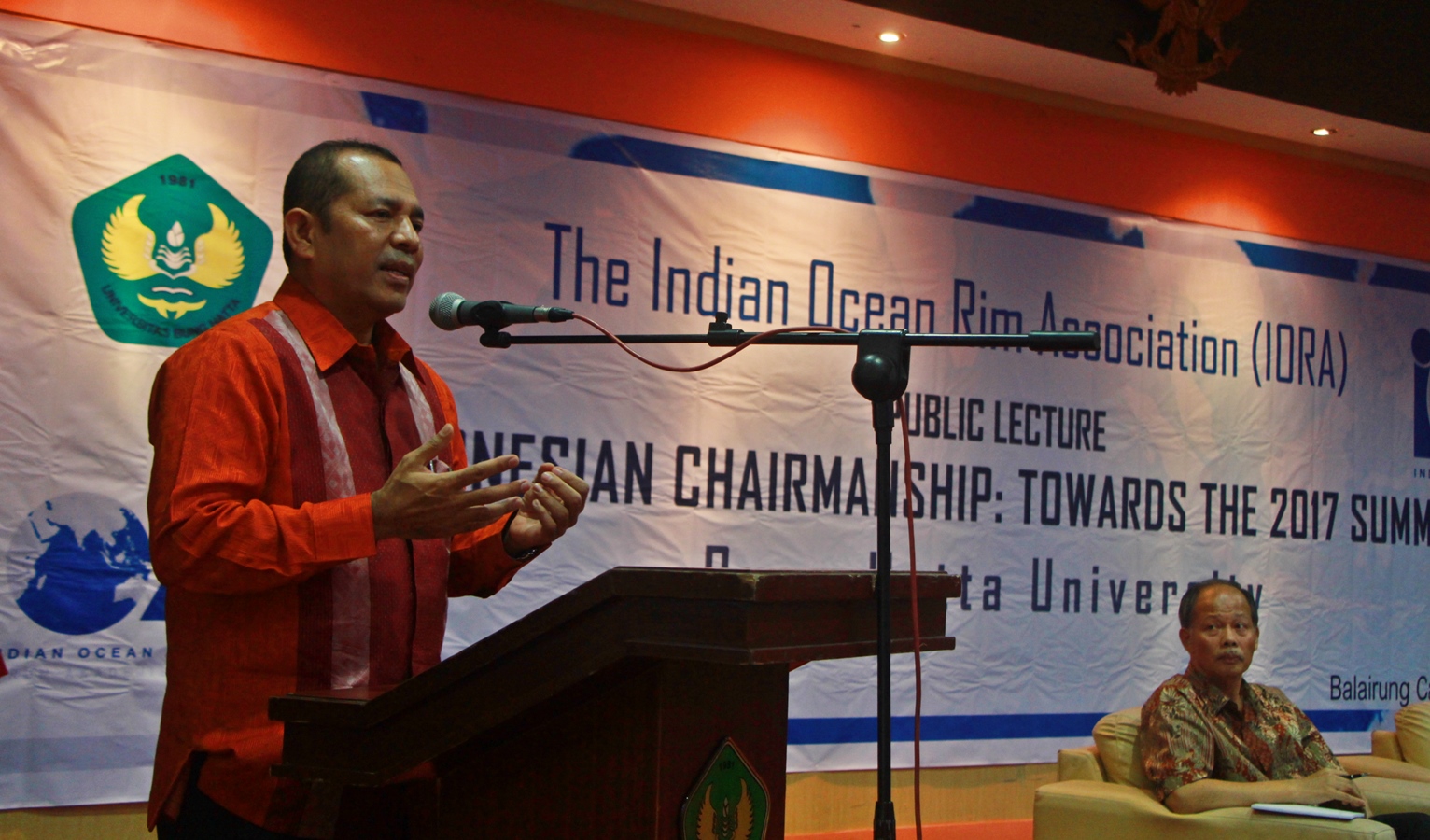 Direktur IORA Memberikan Kuliah Umum di Universitas Bung Hatta