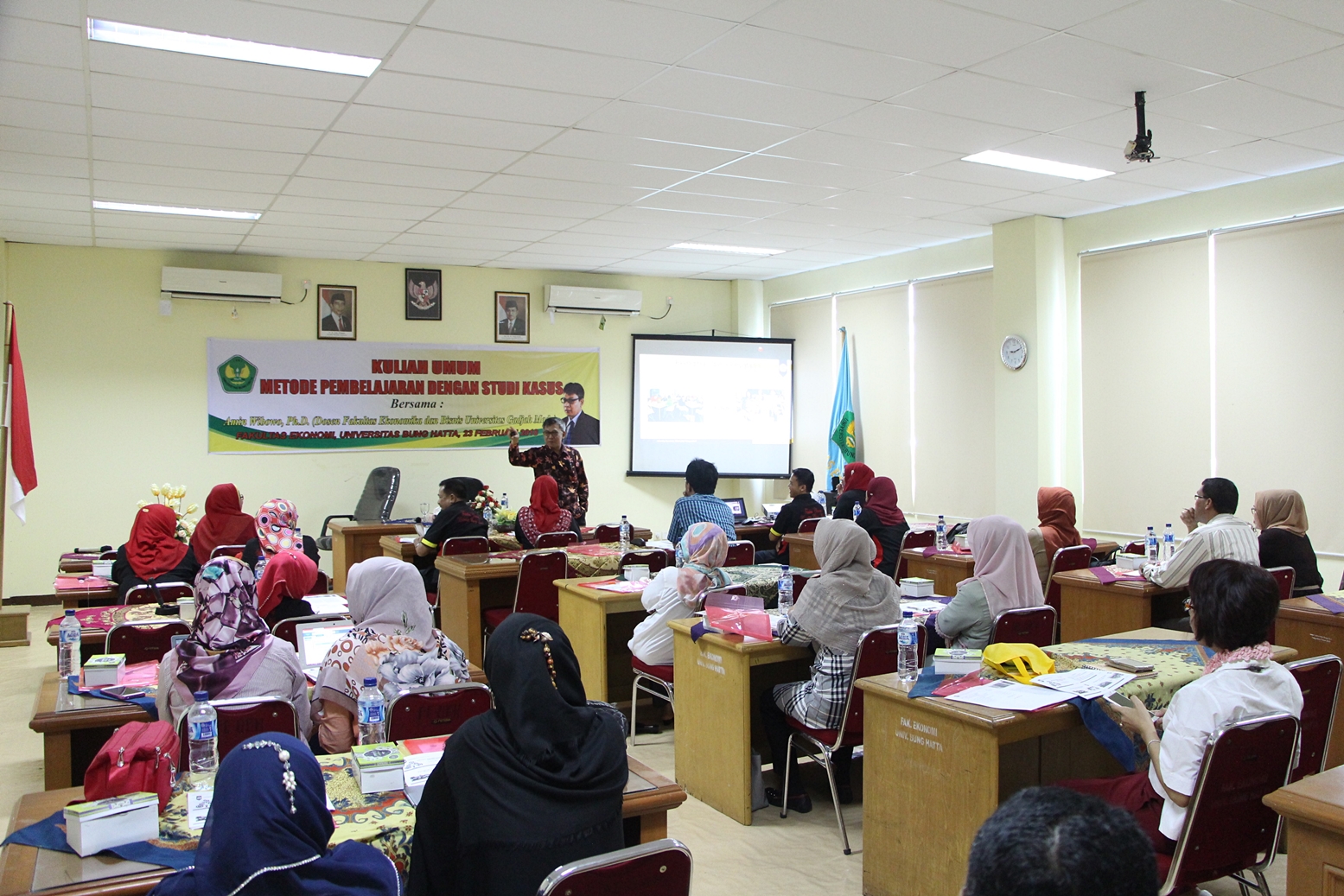 Jurusan Manajemen Universitas Bung Hatta Adakan Kuliah Umum Metode Pembelajaran Studi Kasus