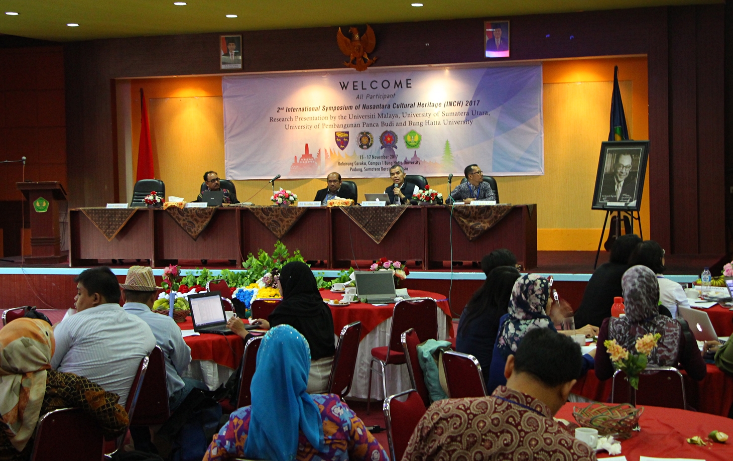 Pemerhati Heritage Kumpul di Universitas Bung Hatta Ikuti Simposium Internasional