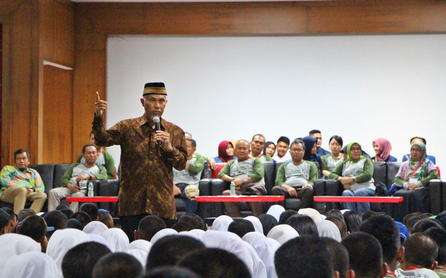 Walikota Padang Berikan Motivasi Mahasiswa Baru Universitas Bung Hatta Tahun 2017