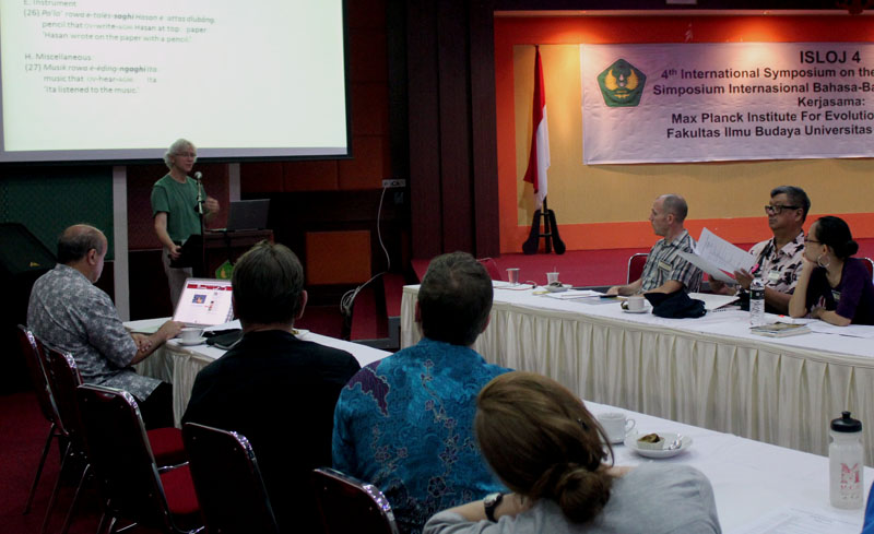 50 Ahli Bahasa dari 19 Negara Bahas Bahasa Jawa dan Melayu di UBH