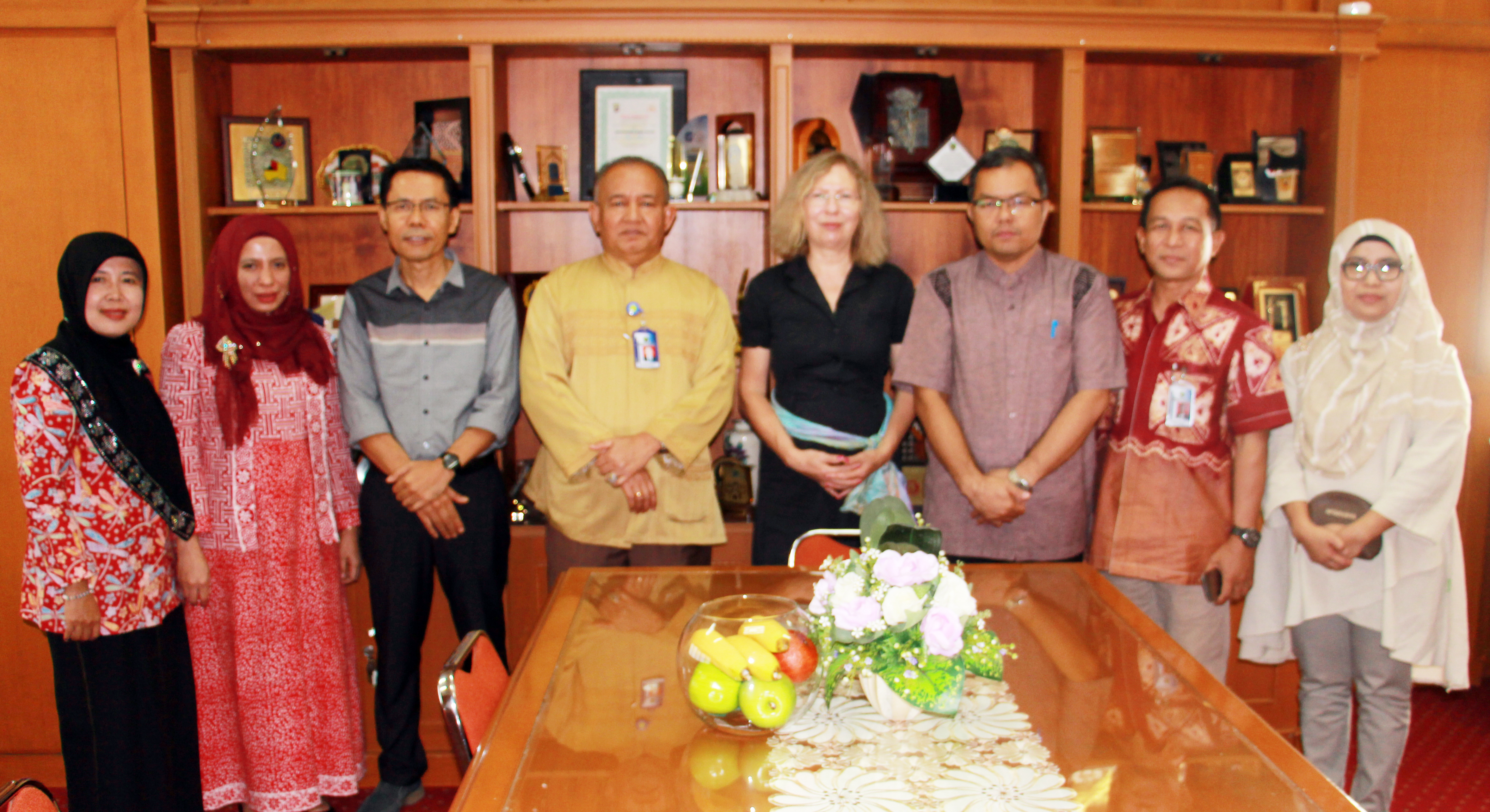Kunjungan dan Kuliah Umum Prof. Dr.Angelika Kubanek dari Technische Universitat Braunsehweig Jerman