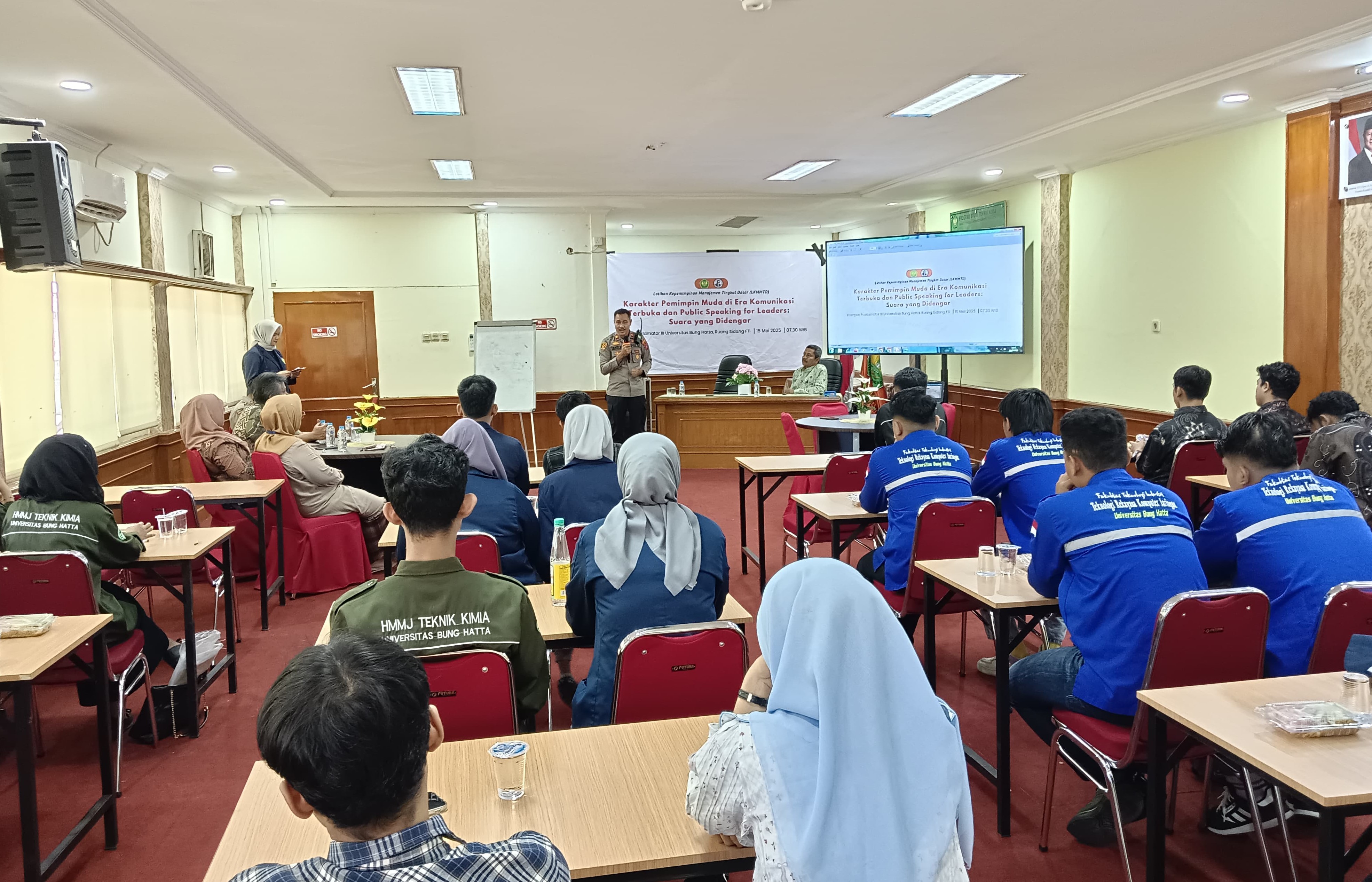 Kapolsek Nanggalo,Bekali Peserta LKMMTD Fakultas Teknologi Industri Universitas Bung Hatta