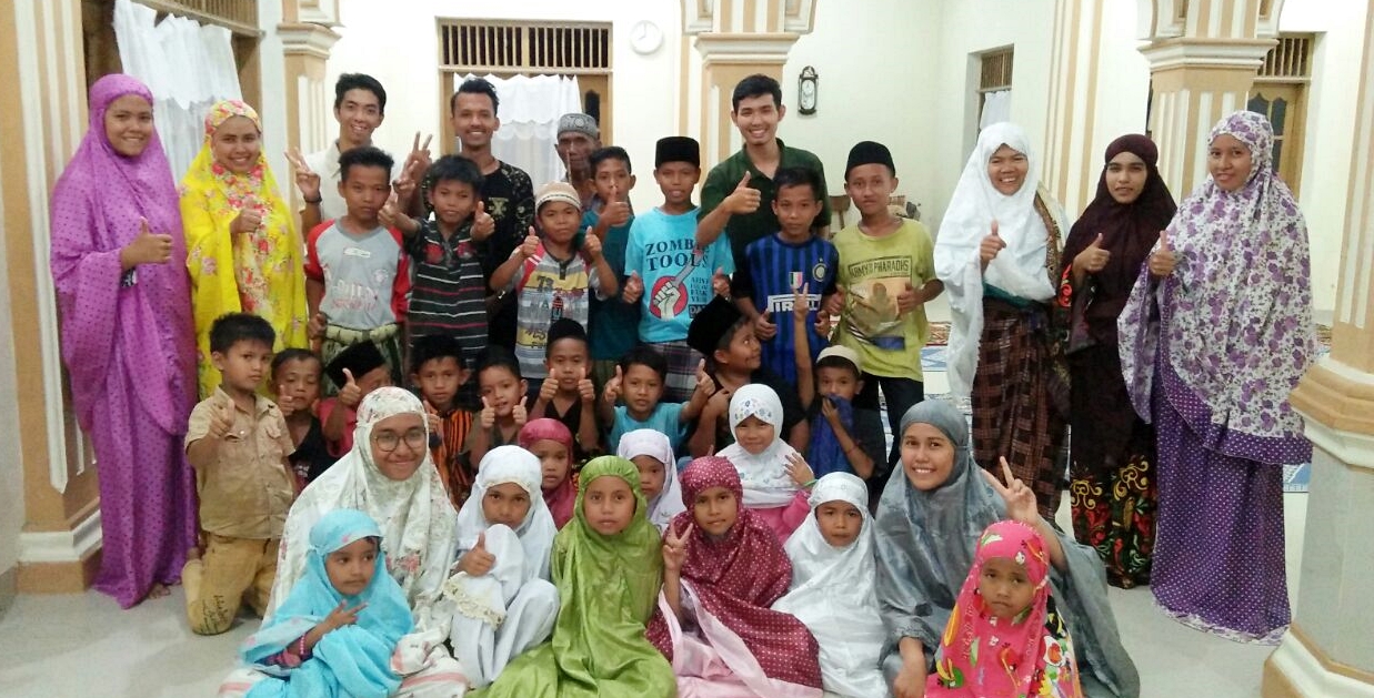 Gerakan Gemar Mengaji Mahasiswa KKN-PPM di Nagari Tapakis