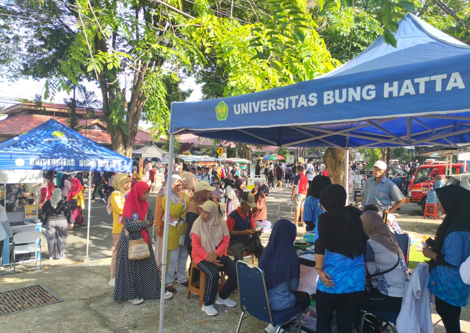 Klinik Rahmi Hatta-Universitas Bung Hatta Layani Pengunjung CFD Padang Cek Kesehatan Gratis