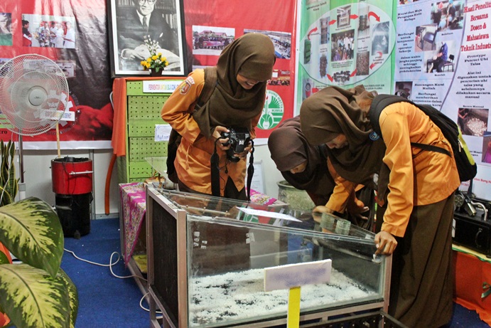 Fak.Teknologi Industri Pamerkan Inovasi Pengolahan Air Laut Dalam Pembuatan Garam