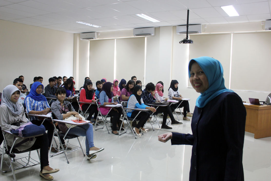 Kuliah Pertama Mahasiswa angkatan 2012 di Kampus II