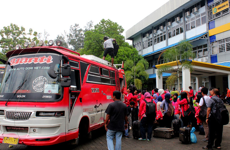 Camat dan Walinagari  se-Tanah Datar Terima 292Mahasiswa KKN-PPM UBH