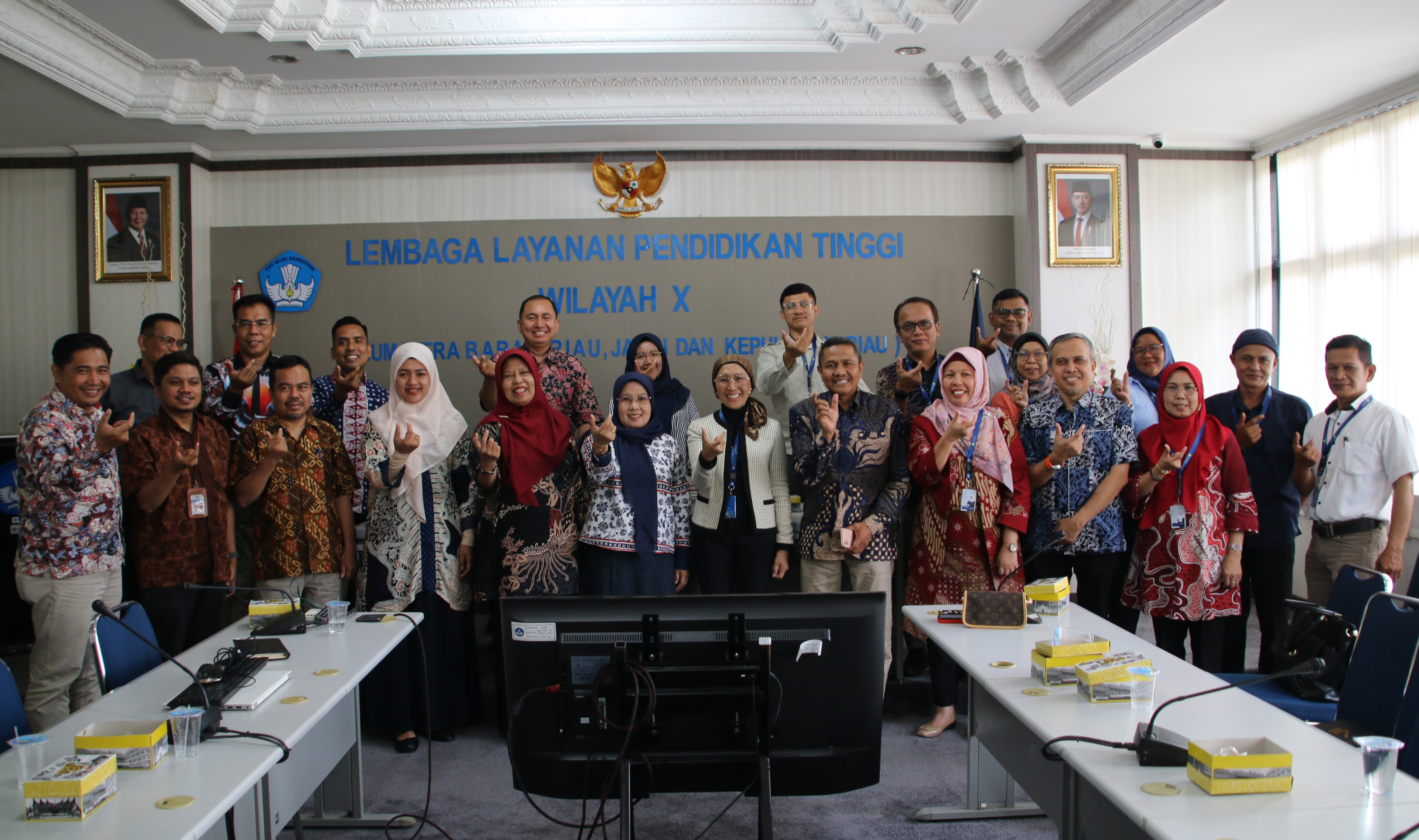 Kunjungan dan Silaturrahmi Rektor Universitas Bung Hatta ke LLDIKTI X