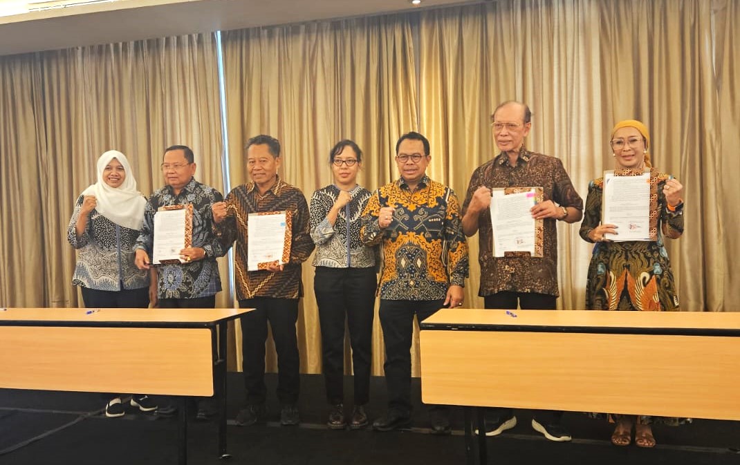 Universitas Bung Hatta dan 70 Perguruan Tinggi Lainnnya Tanda Tangani Kontrak Hibah Revitalisasi LPTK