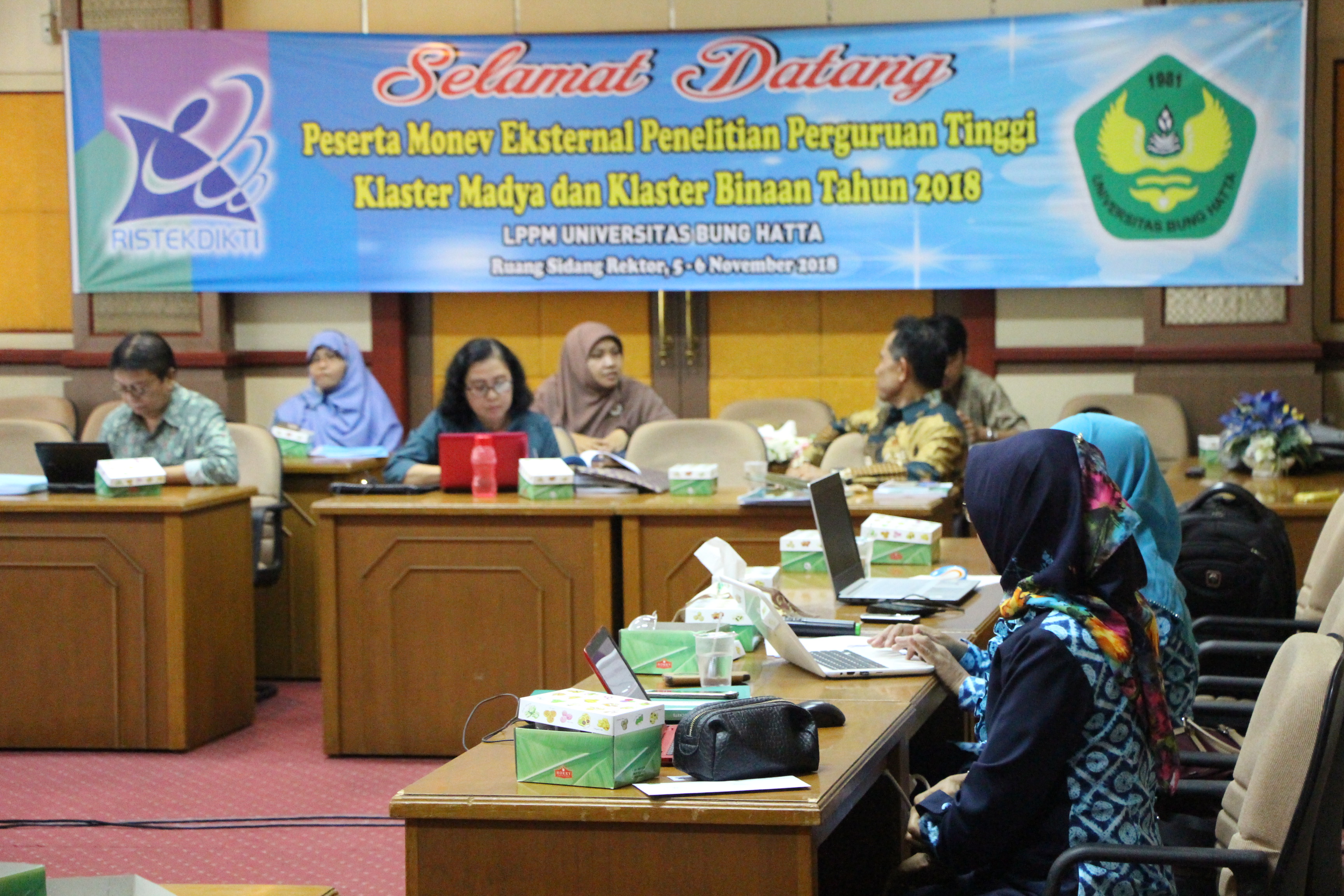 LPPM Univ. Bung Hatta Tuan Rumah Monev Eksternal Penelitian Perguruan Tinggi Klaster Madya dan Binaan 2018