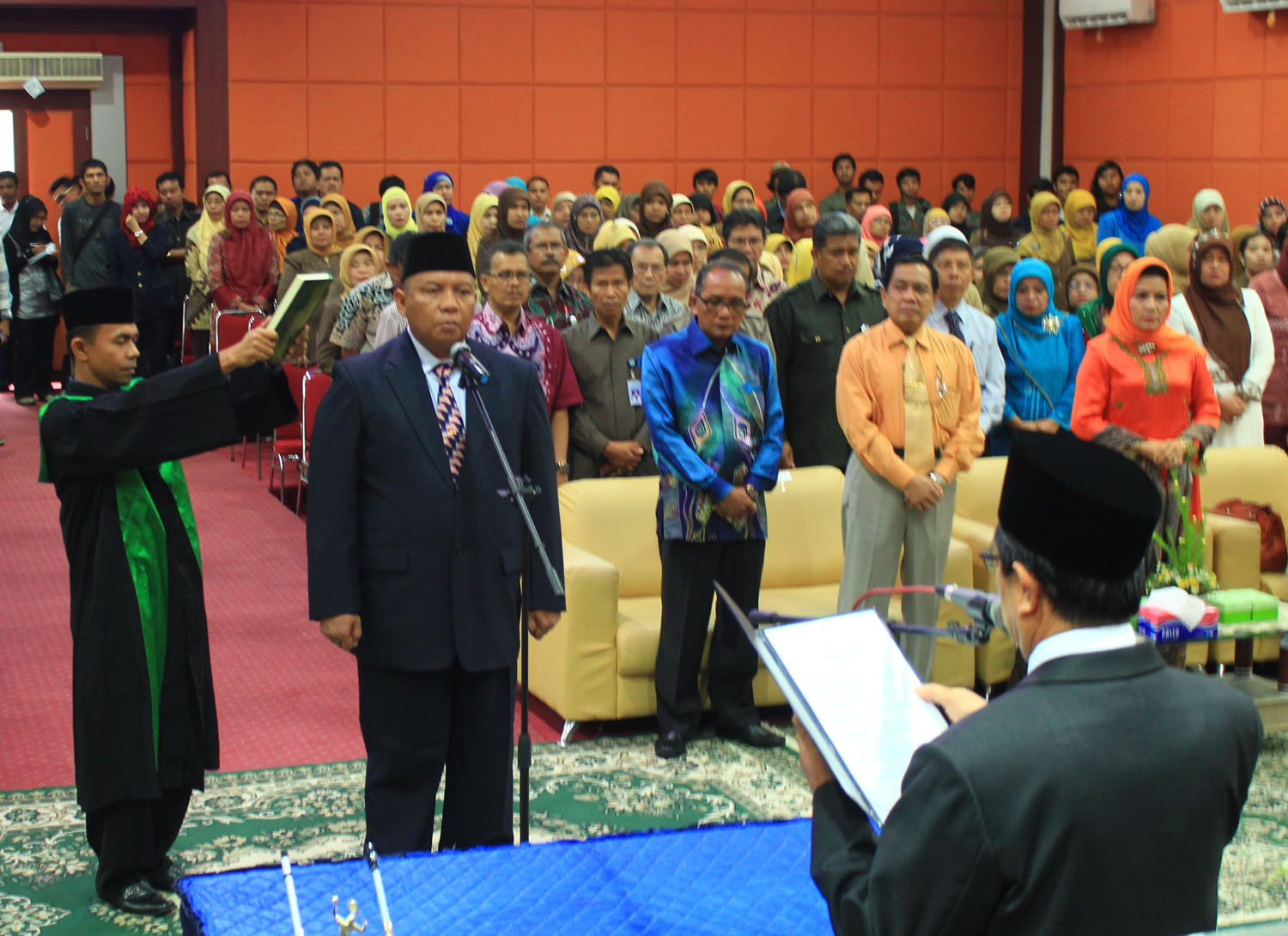 Prof. Niki Lukviarman Dilantik Jadi Rektor UBH : "Tugas pertama saya adalah menumbuhkan kebanggaan"