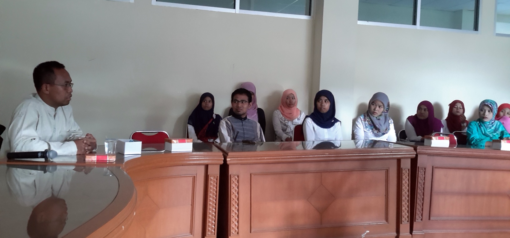 Pendidikan Matematika UBH Gelar Temu Ramah dengan Dosen Matematika University Of Essex, Inggris.