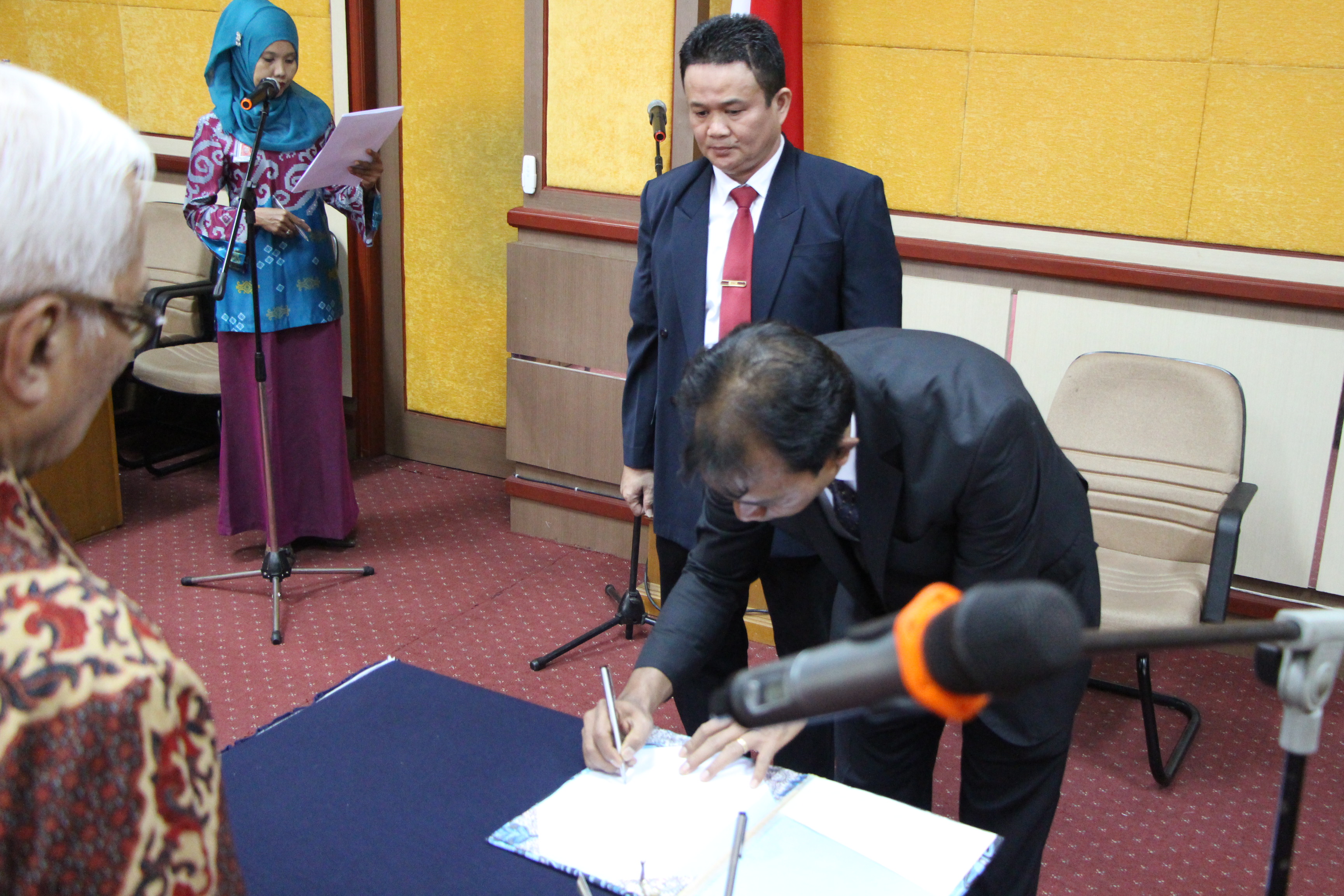 Pelantikan dan Serah Terima Jabatan Kepala Biro Adminsitrasi Akademik dan Kemahasiswaan Universitas Bung Hatta serta Kepala Tata Usaha dan Kepegawaian Yayasan Pendidikan Bung Hatta