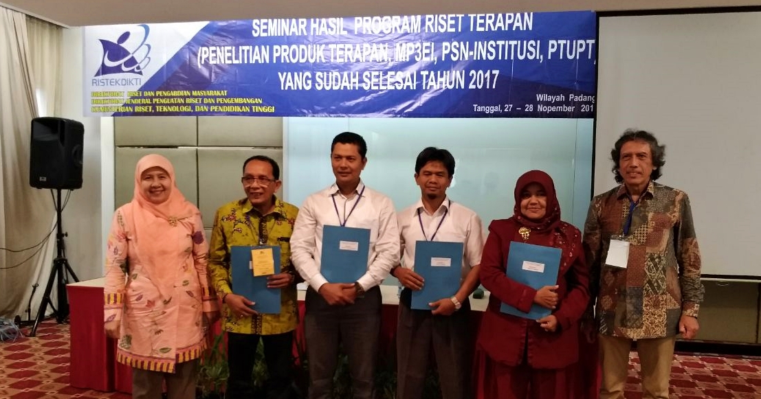 2 Dosen Universitas Bung Hatta Jadi Penyaji dan Poster Terbaik Hasil Riset Terapan 2017