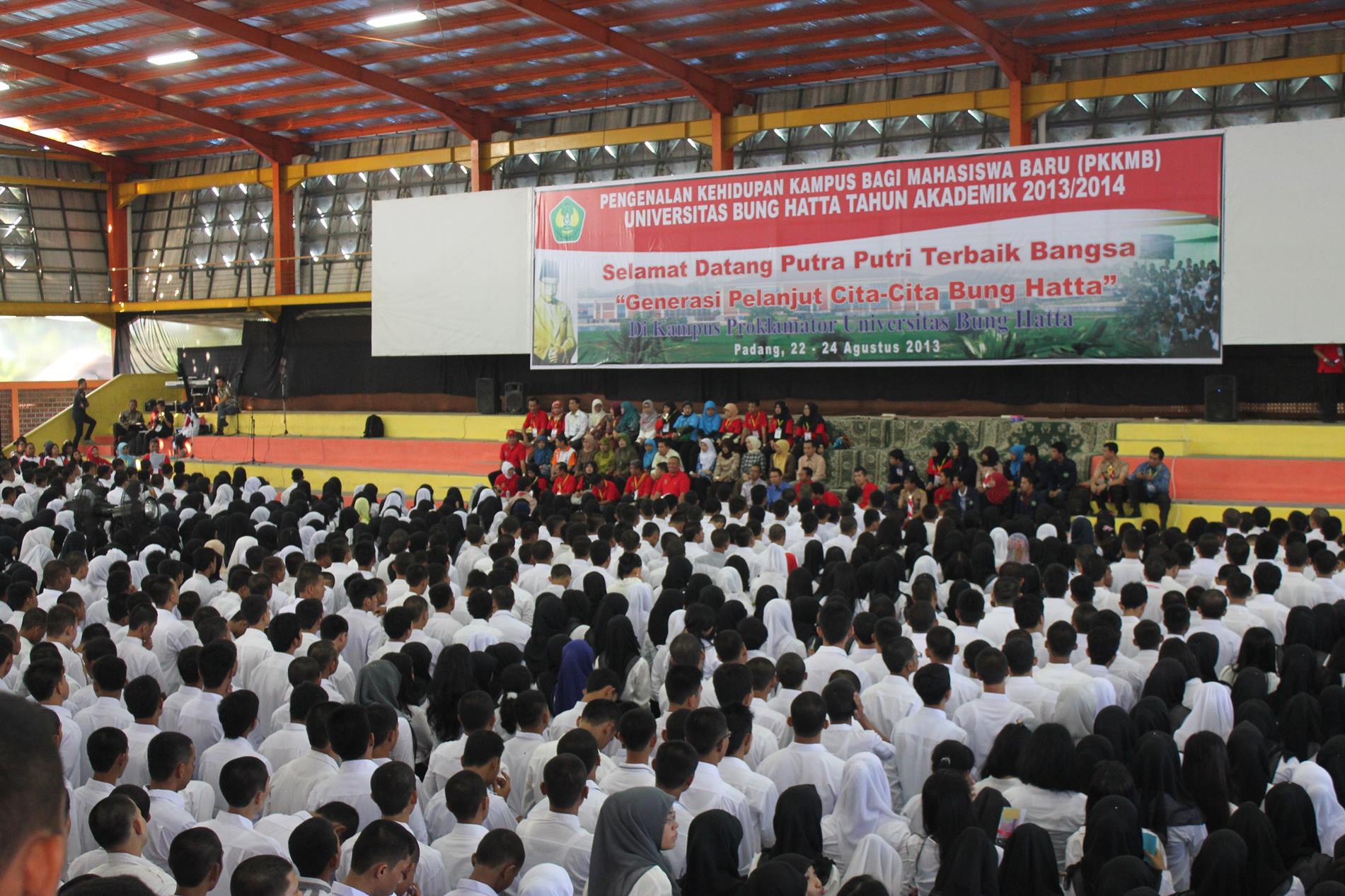 2100 Mahasiswa UBH Ikuti PKKMB