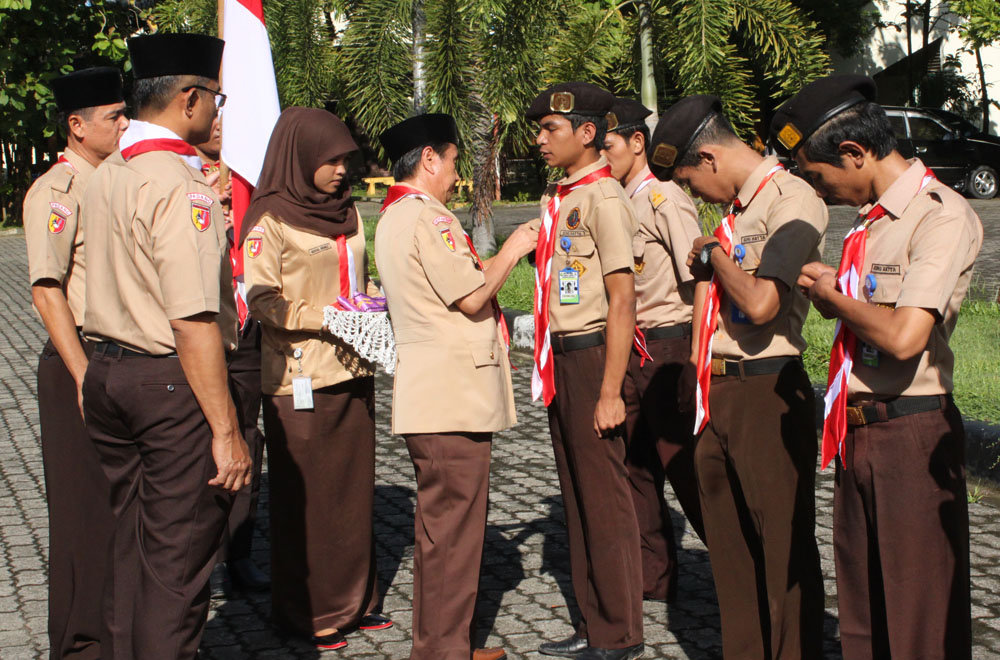 Guru Juga Sebagai Pembina Pramuka Tingkat Dasar